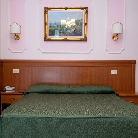 Hotel Philia Roma Esterno foto
