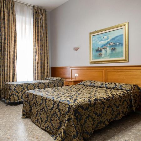 Hotel Philia Roma Esterno foto