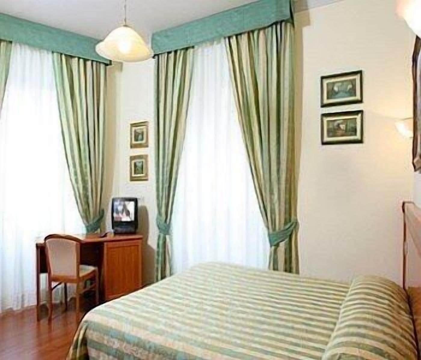 Hotel Philia Roma Esterno foto