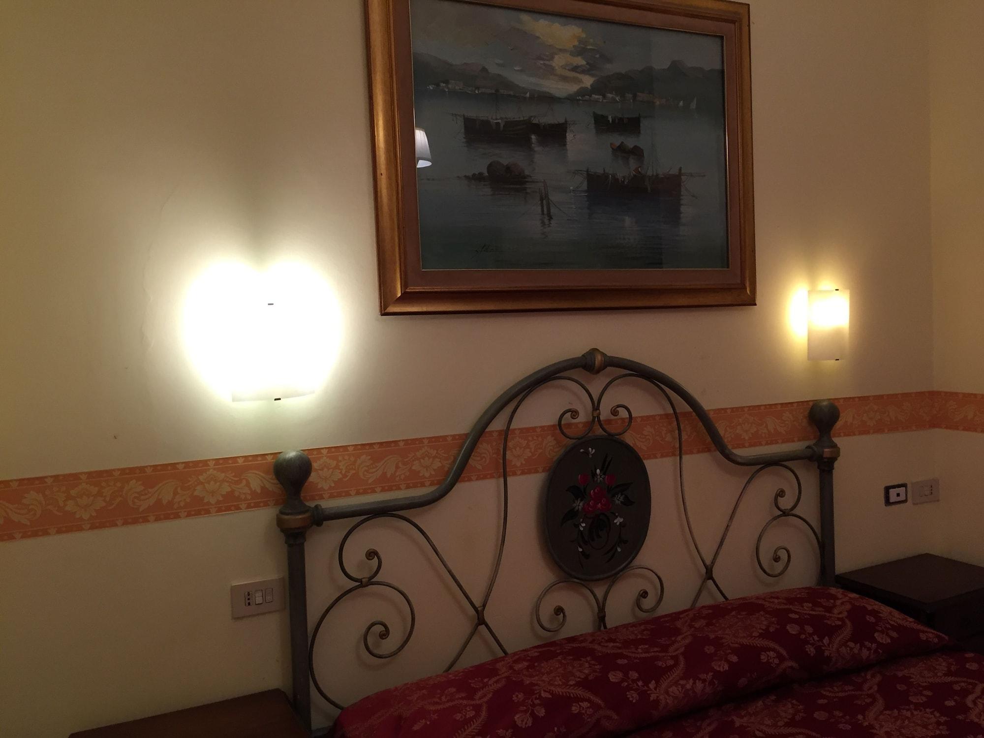 Hotel Philia Roma Esterno foto