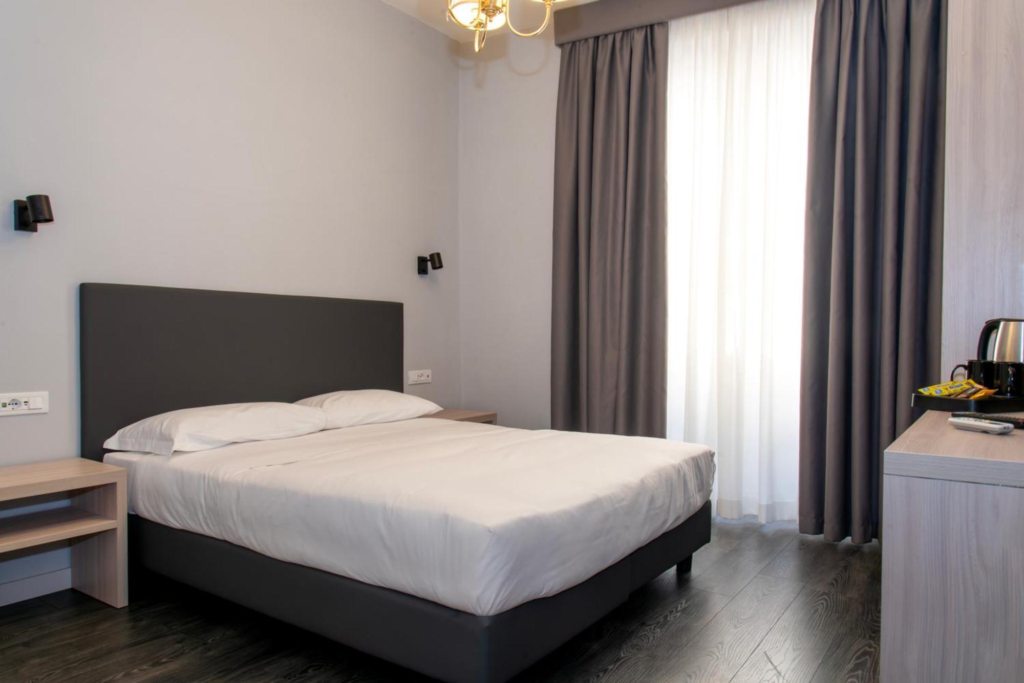 Hotel Philia Roma Esterno foto