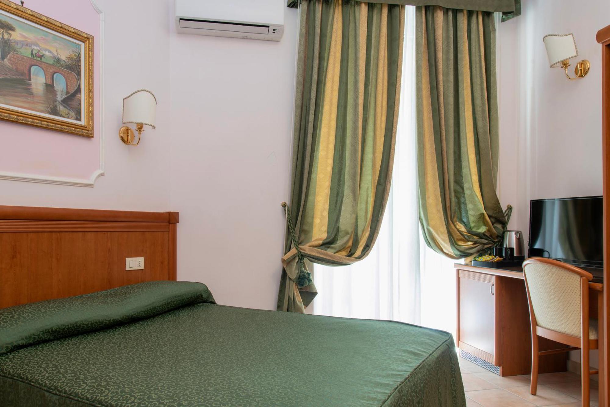 Hotel Philia Roma Esterno foto
