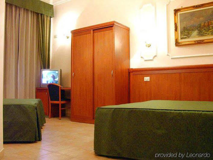 Hotel Philia Roma Esterno foto