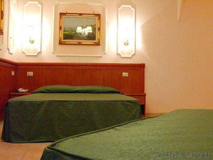 Hotel Philia Roma Esterno foto