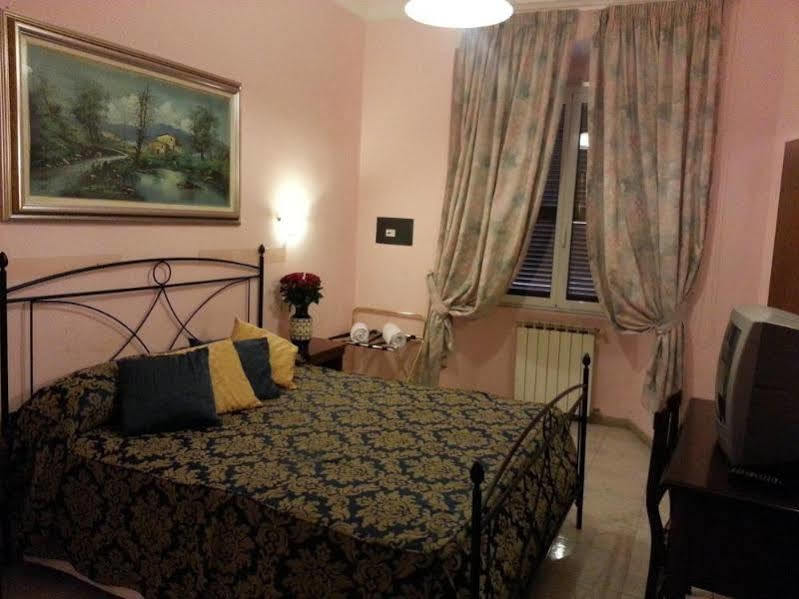 Hotel Philia Roma Esterno foto