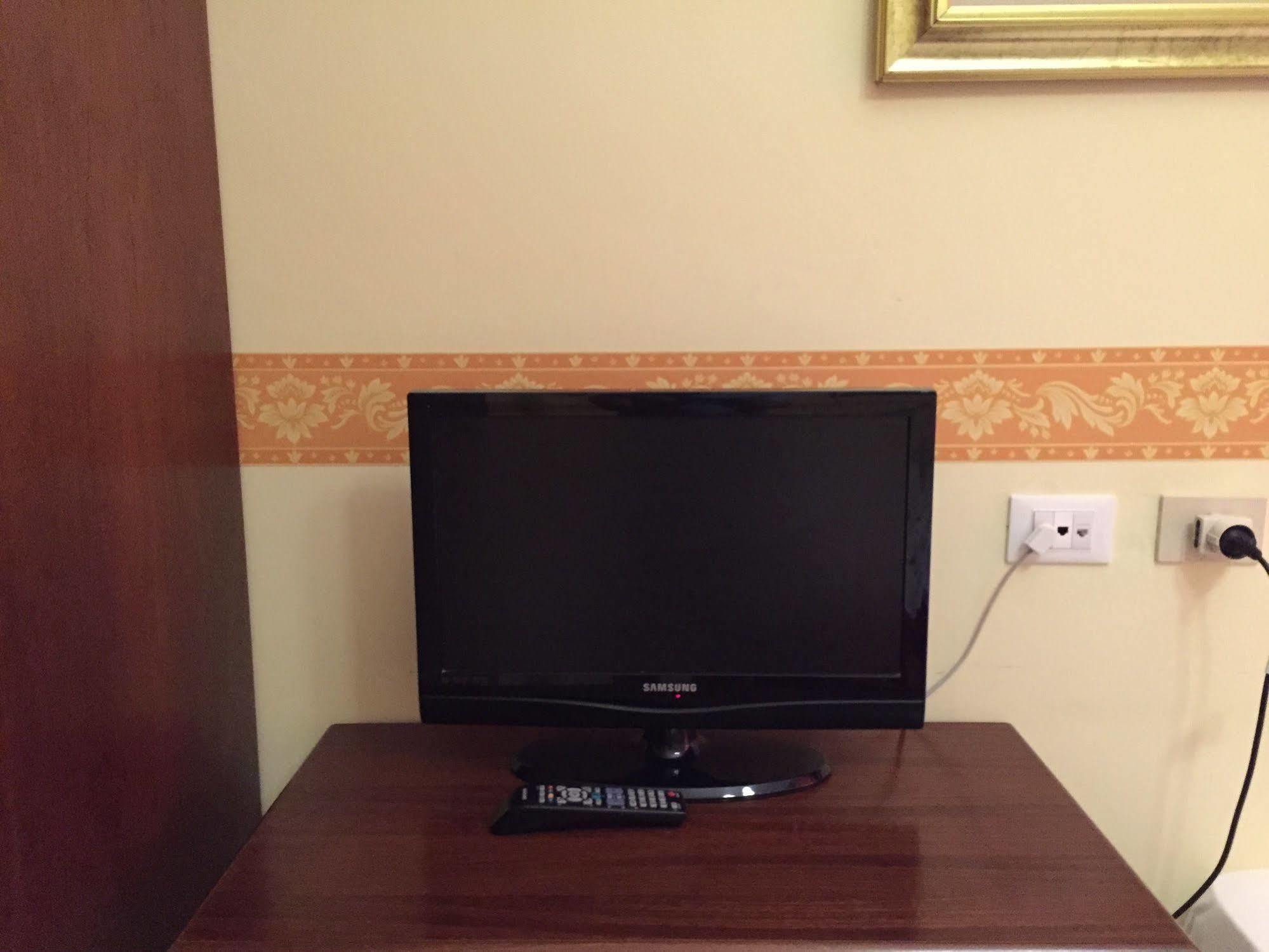 Hotel Philia Roma Esterno foto