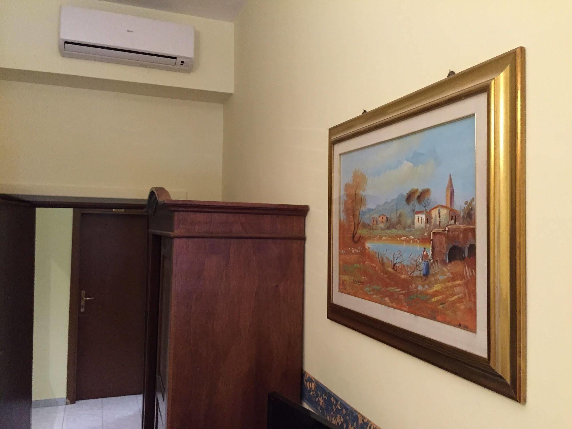Hotel Philia Roma Esterno foto