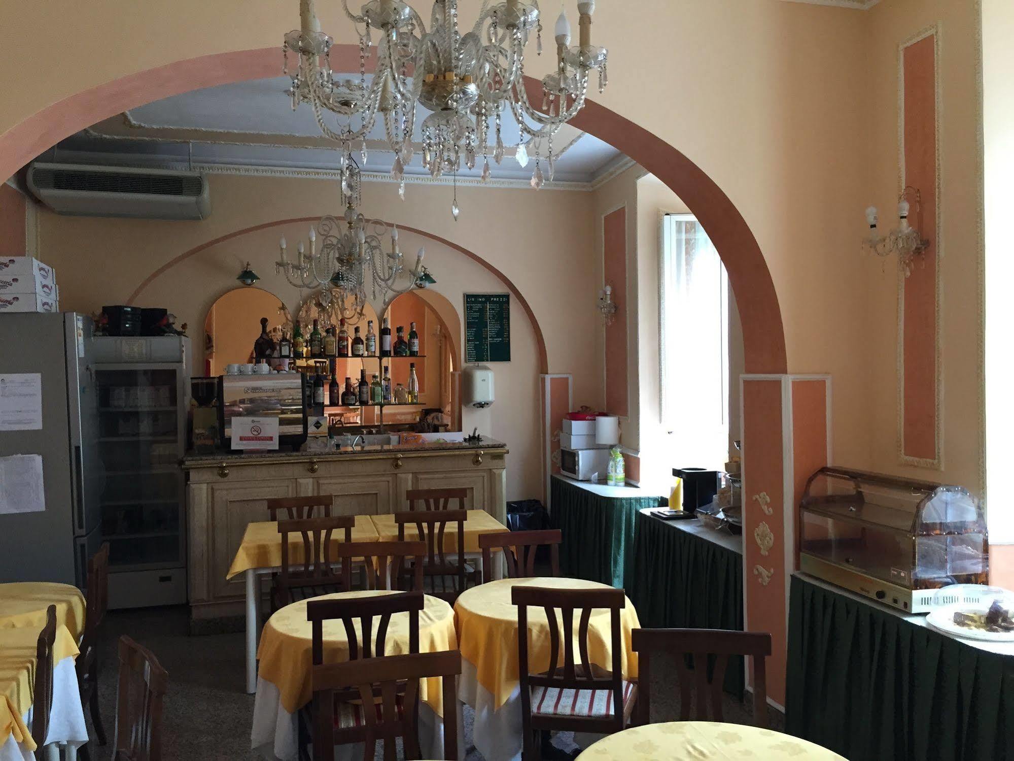 Hotel Philia Roma Esterno foto